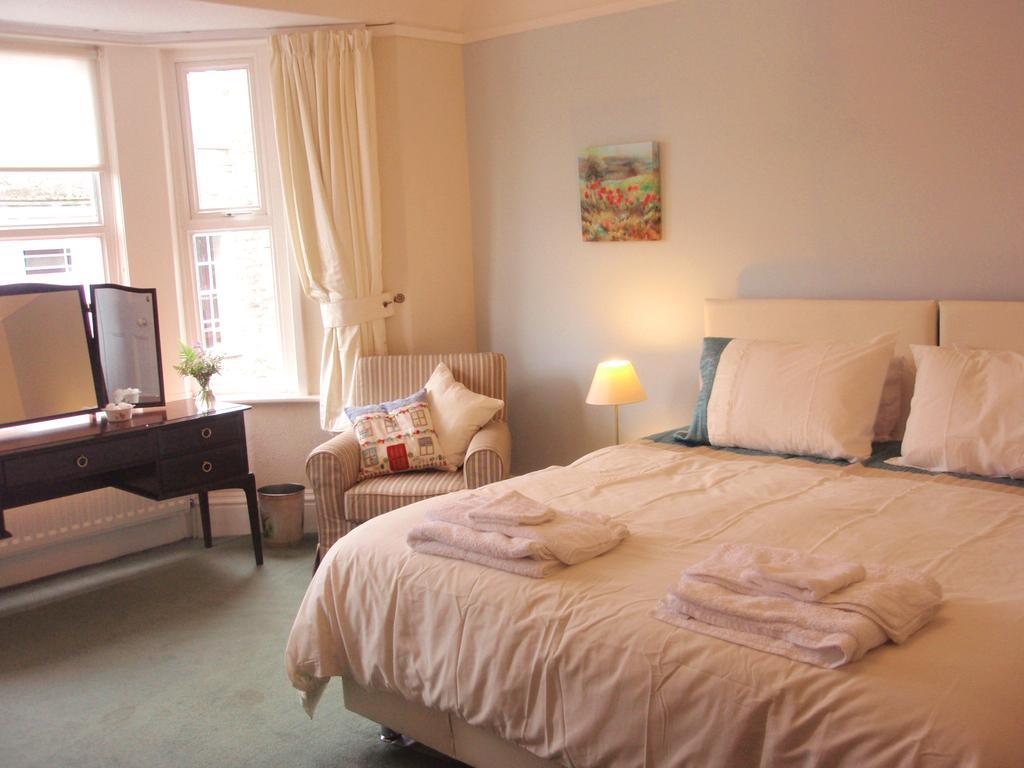 Weston House Bed and Breakfast Bampton  Δωμάτιο φωτογραφία