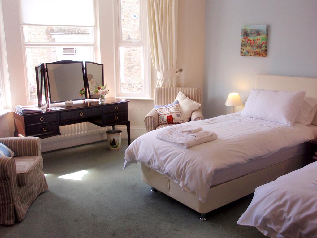 Weston House Bed and Breakfast Bampton  Δωμάτιο φωτογραφία