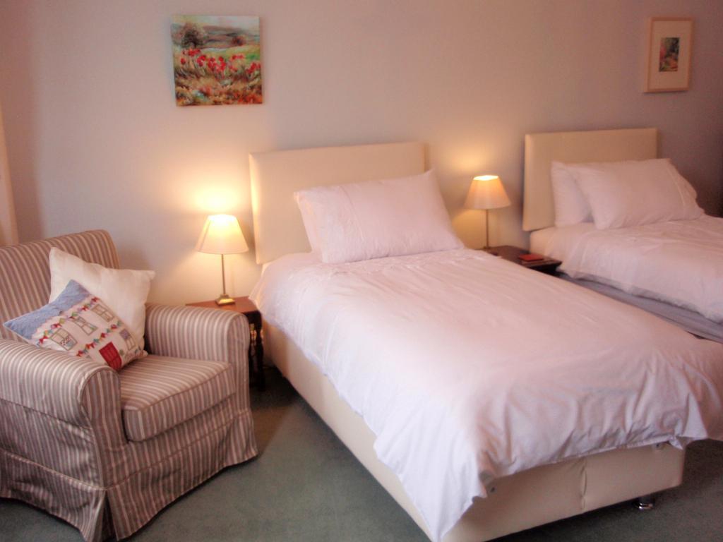 Weston House Bed and Breakfast Bampton  Δωμάτιο φωτογραφία