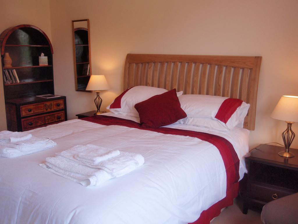 Weston House Bed and Breakfast Bampton  Δωμάτιο φωτογραφία